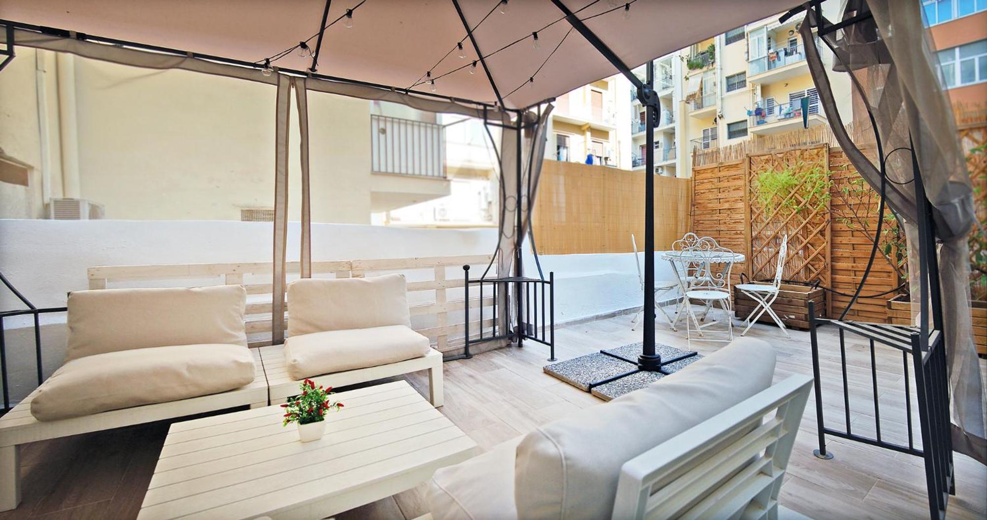 La Casa Del Melo Hotel Bari Exterior photo
